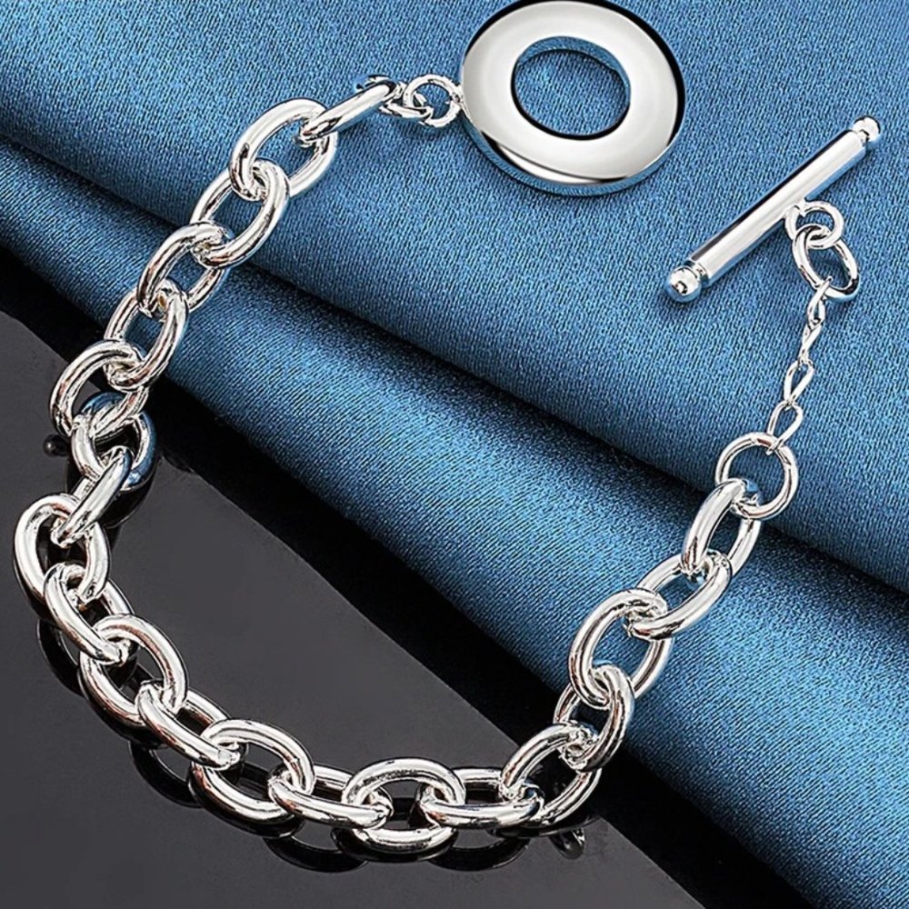 Beautiful Toggle Closure O-Chain 7.5 Inch Long Bracelet - Picture 1 of 5